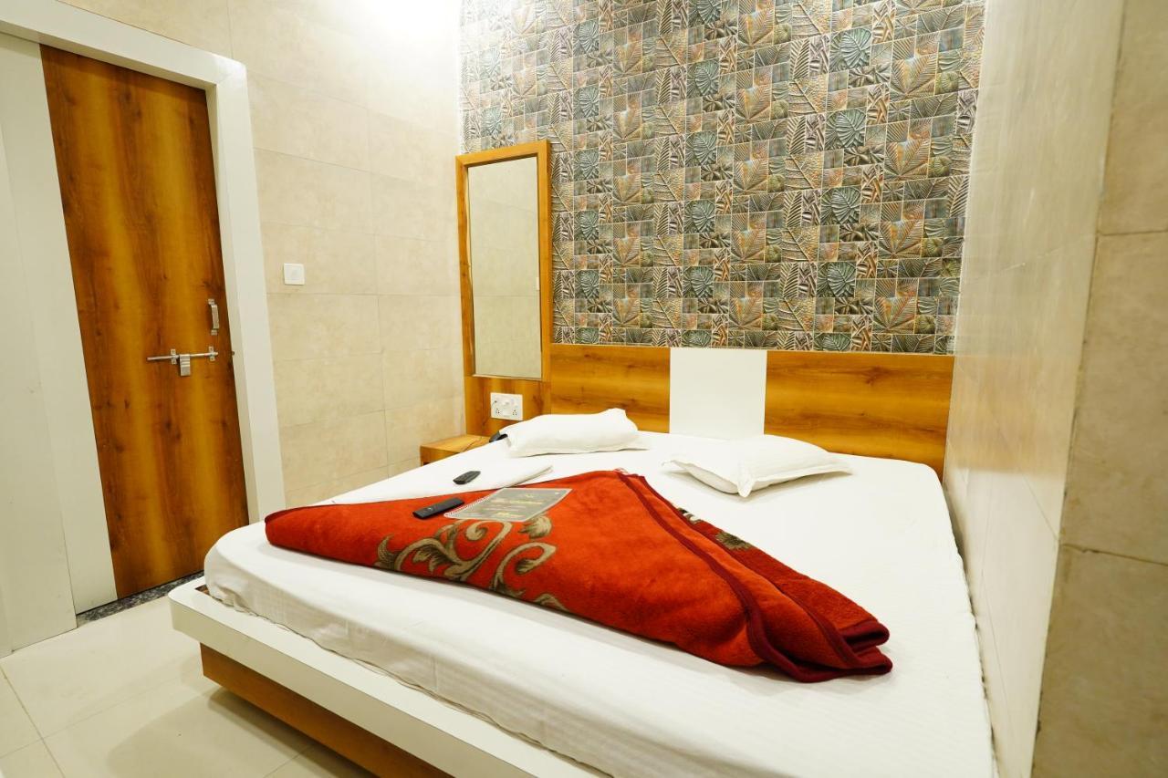 Hotel New Sundaram 150 Mtrs From Dargah Ajmer Dış mekan fotoğraf